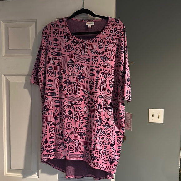 LuLaRoe Tops - LuLaRoe Irma